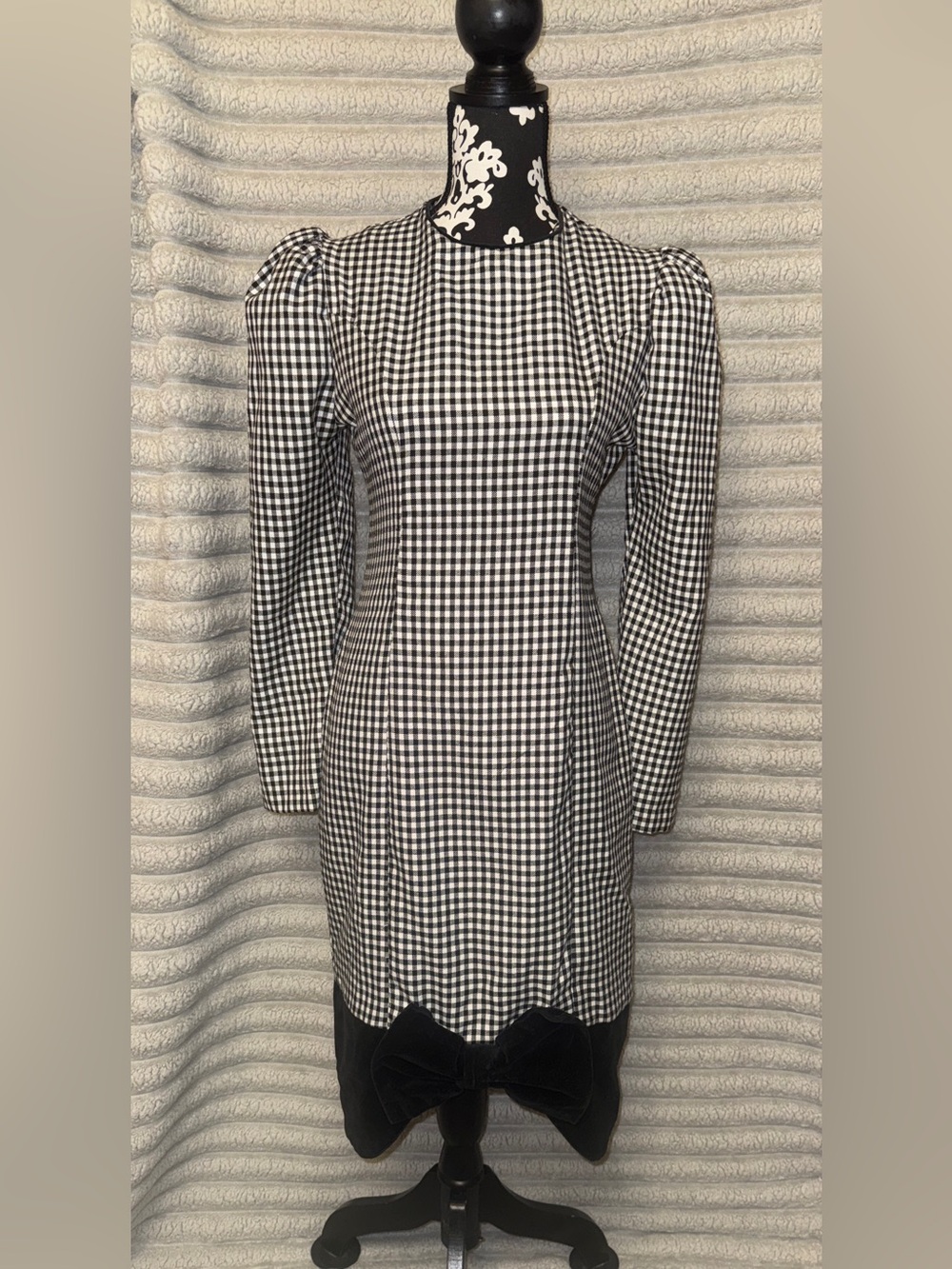 Vintage 90s Jan Briggs Velvet Puff Sleeve Bow Dress